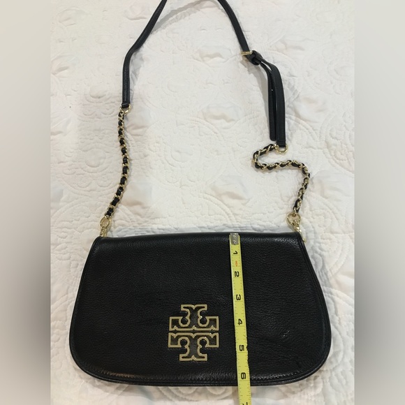 Tory Burch Britten Convertible Clutch. - Picture 6 of 8